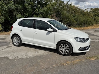 Used Volkswagen Polo 2015 for sale - 79438314: Photo