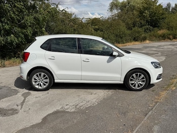 Used Volkswagen Polo 2015 for sale - 79438314: Photo
