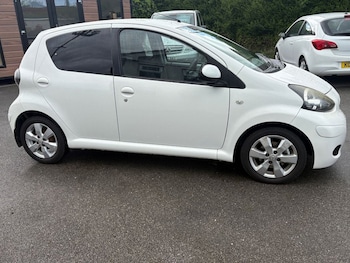 Used Toyota AYGO 2011 for sale - 78557453: Photo