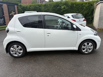 Used Toyota AYGO 2011 for sale - 78557453: Photo