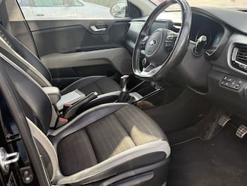 Used Kia Stonic 2018 for sale - 79818373: Photo
