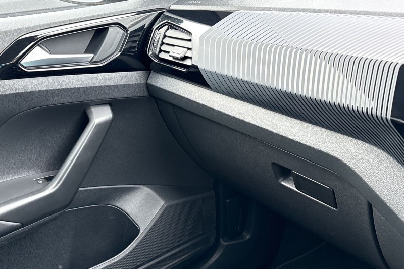 Used Volkswagen T-Cross 2023 for sale - 77300606: Photo 25