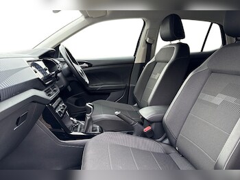 Used Volkswagen T-Cross 2023 for sale - 77300606: Photo