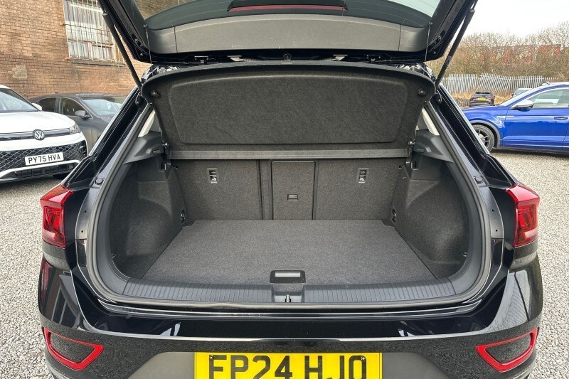 Used Volkswagen T-Roc 2024 for sale - 77431328: Photo 29