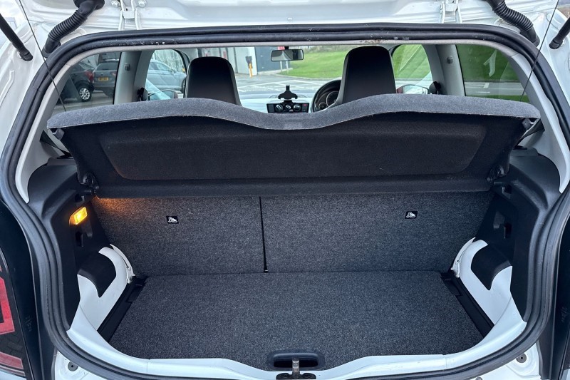 Used Volkswagen up! 2017 for sale - 76982484: Photo 26