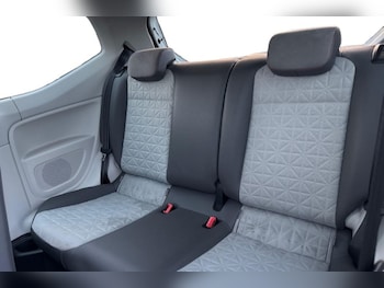 Used Volkswagen up! 2017 for sale - 76982484: Photo