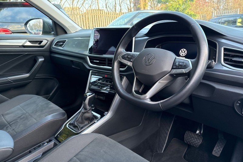 Used Volkswagen T-Roc 2023 for sale - 76981216: Photo 10