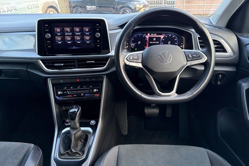 Used Volkswagen T-Roc 2023 for sale - 76981216: Photo 21