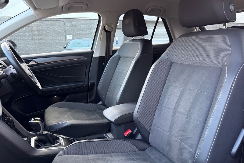 Used Volkswagen T-Roc 2023 for sale - 76981216: Photo 29