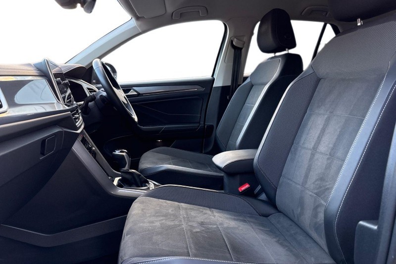 Used Volkswagen T-Roc 2023 for sale - 76981216: Photo 3