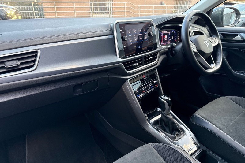 Used Volkswagen T-Roc 2023 for sale - 76981216: Photo 30