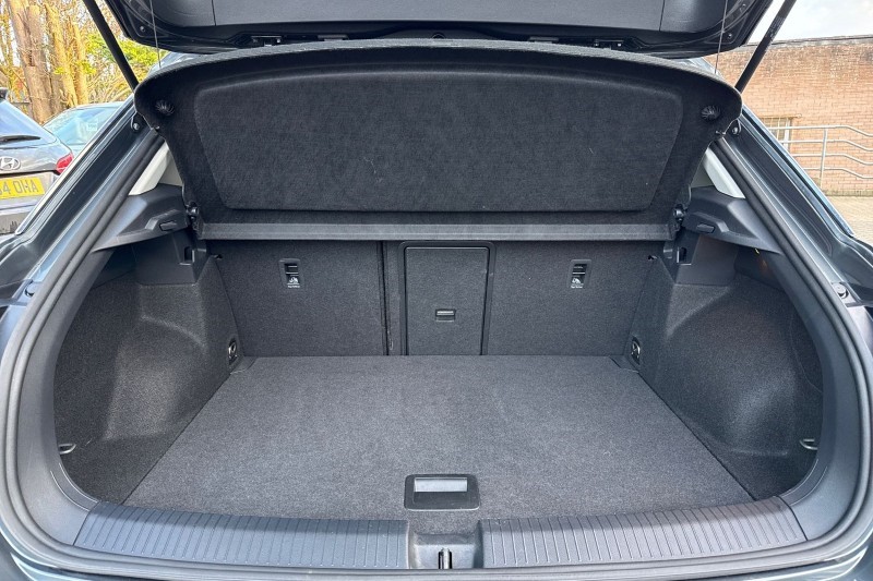 Used Volkswagen T-Roc 2023 for sale - 76981216: Photo 31