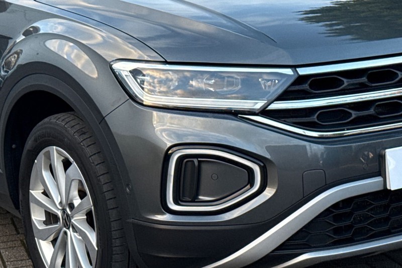 Used Volkswagen T-Roc 2023 for sale - 76981216: Photo 34