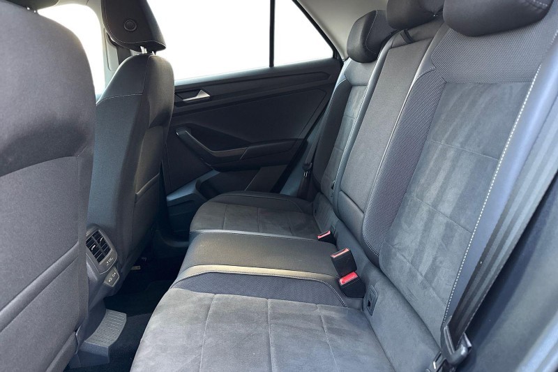 Used Volkswagen T-Roc 2023 for sale - 76981216: Photo 4