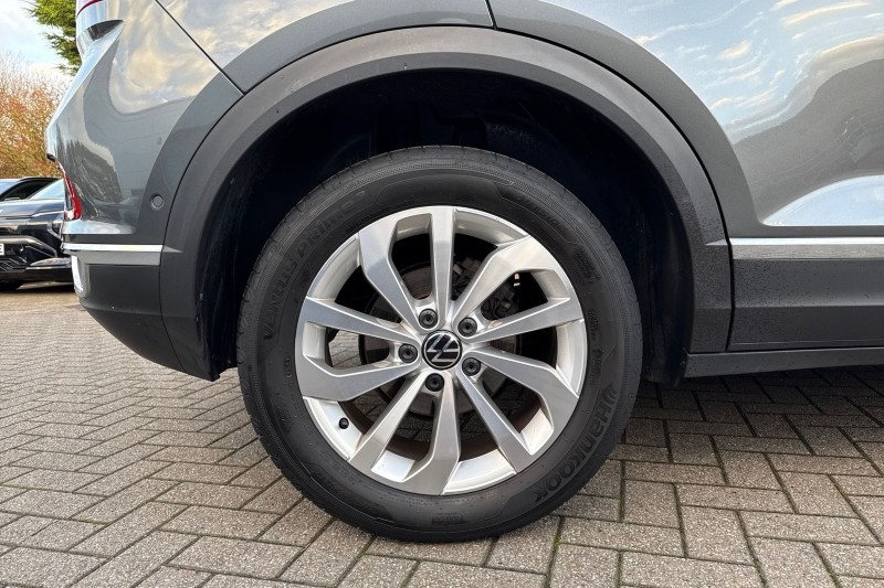 Used Volkswagen T-Roc 2023 for sale - 76981216: Photo 8