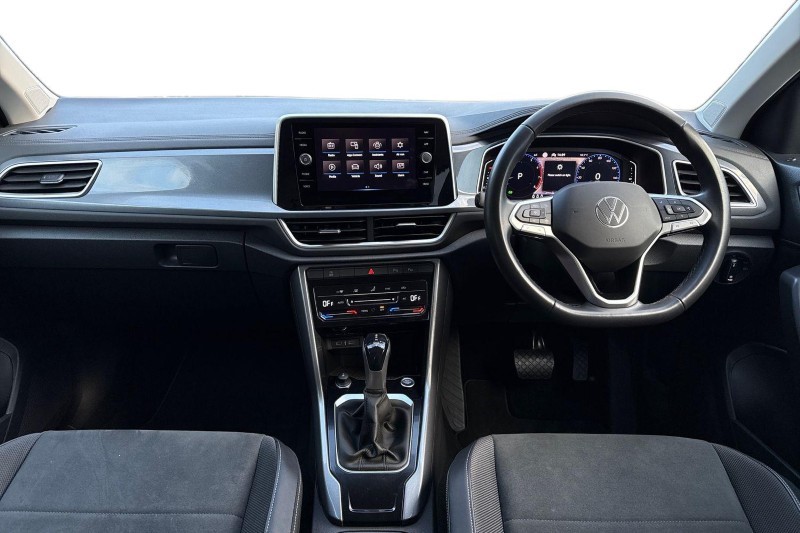 Used Volkswagen T-Roc 2023 for sale - 76981216: Photo 9