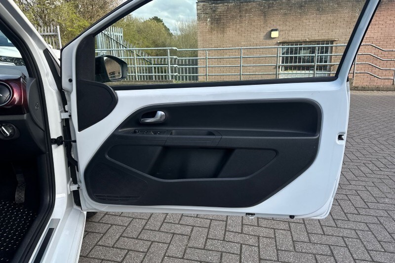 Used Volkswagen up! 2018 for sale - 78209878: Photo 12