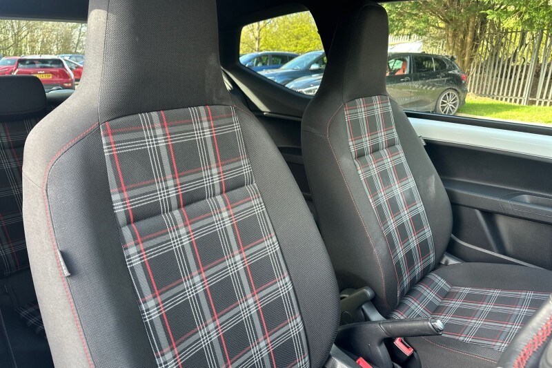 Used Volkswagen up! 2018 for sale - 78209878: Photo 17