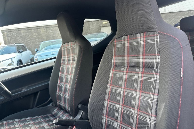 Used Volkswagen up! 2018 for sale - 78209878: Photo 28