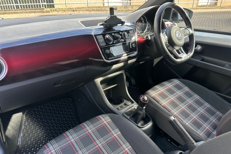 Used Volkswagen up! 2018 for sale - 78209878: Photo 29