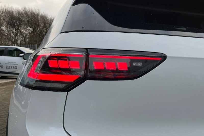 Used Volkswagen Golf 2024 for sale - 77170651: Photo 40