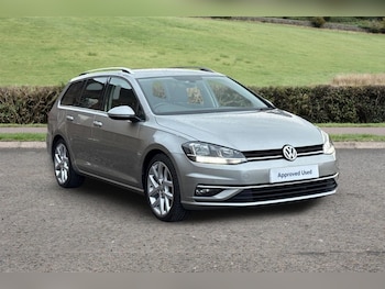 Used Volkswagen Golf 2018 for sale - 77474740: Photo