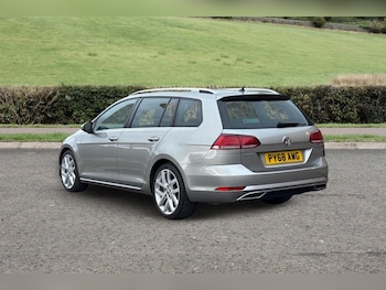 Used Volkswagen Golf 2018 for sale - 77474740: Photo