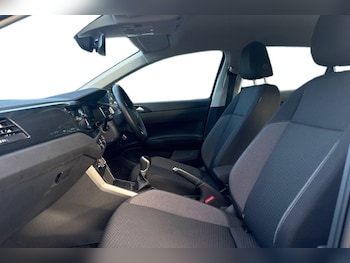 Used Volkswagen Polo 2024 for sale - 77033025: Photo