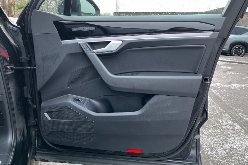 Used Volkswagen Touareg 2022 for sale - 77116200: Photo 12