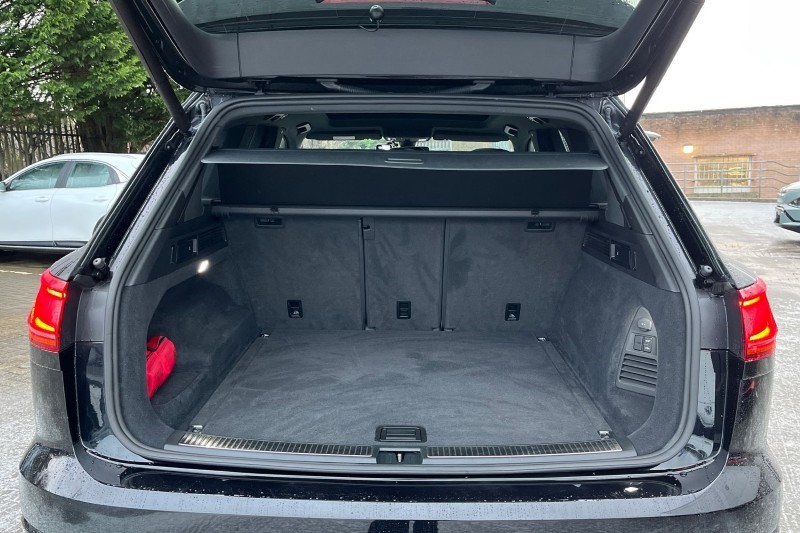 Used Volkswagen Touareg 2022 for sale - 77116200: Photo 36