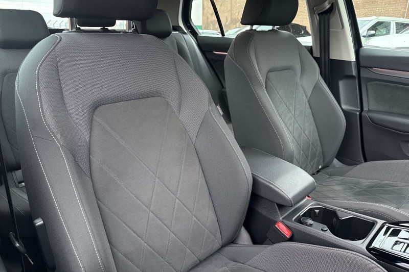 Used Volkswagen Golf 2023 for sale - 77310636: Photo 16