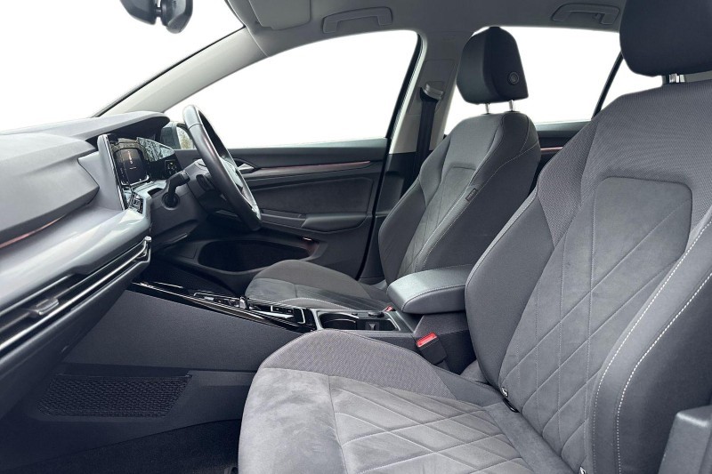 Used Volkswagen Golf 2023 for sale - 77310636: Photo 3