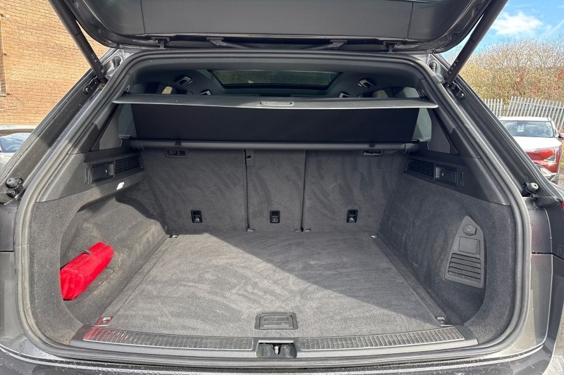 Used Volkswagen Touareg 2023 for sale - 78011179: Photo 32