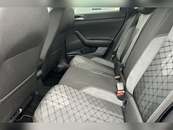 Used Volkswagen Polo 2024 for sale - 76981810: Photo