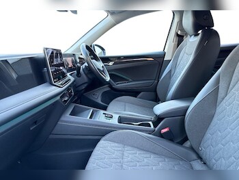 Used Volkswagen Tiguan 2024 for sale - 76982124: Photo