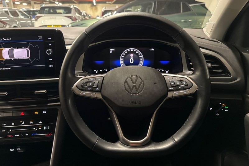 Used Volkswagen T-Roc 2024 for sale - 76982333: Photo 17