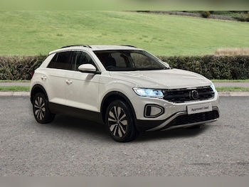 Used Volkswagen T-Roc 2024 for sale - 76982333: Photo