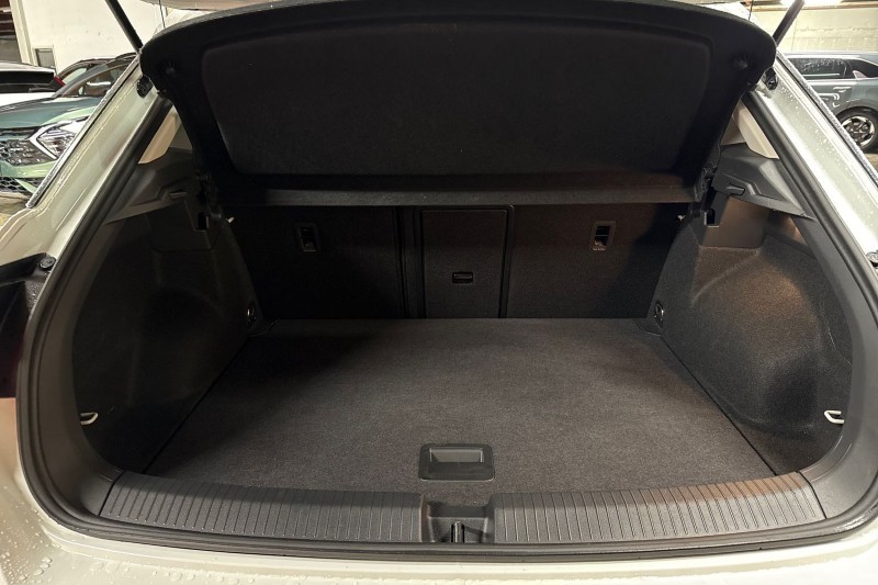 Used Volkswagen T-Roc 2024 for sale - 76982333: Photo 29