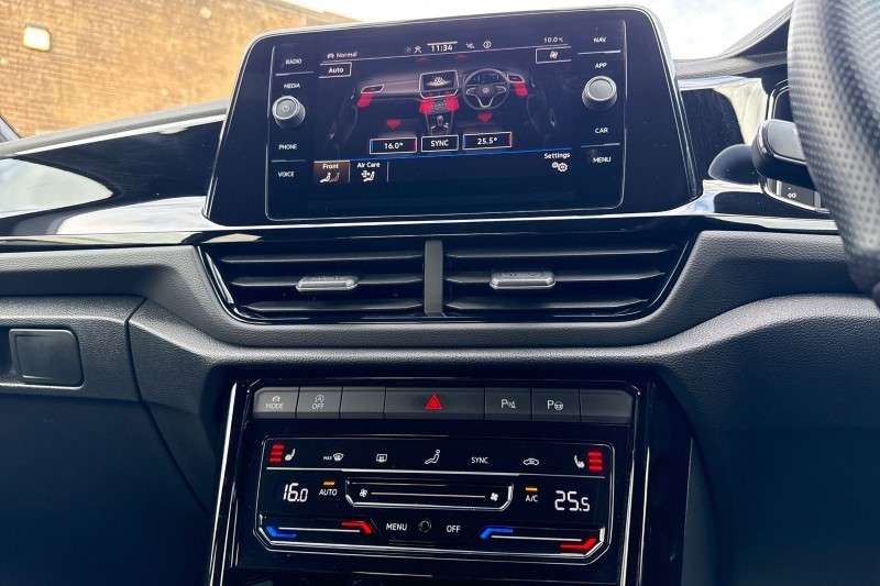 Used Volkswagen T-Roc 2023 for sale - 77700992: Photo 26