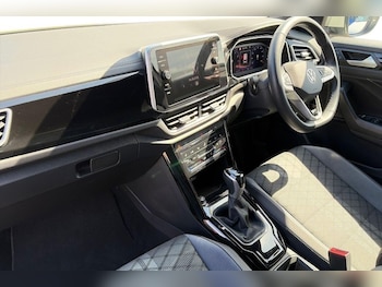Used Volkswagen T-Roc 2024 for sale - 79448266: Photo