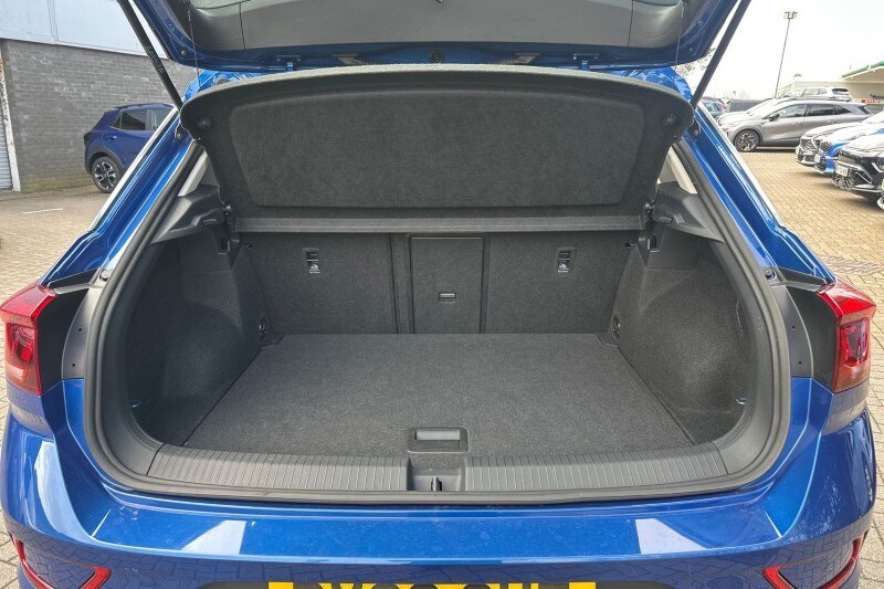 Used Volkswagen T-Roc 2023 for sale - 78209884: Photo 32