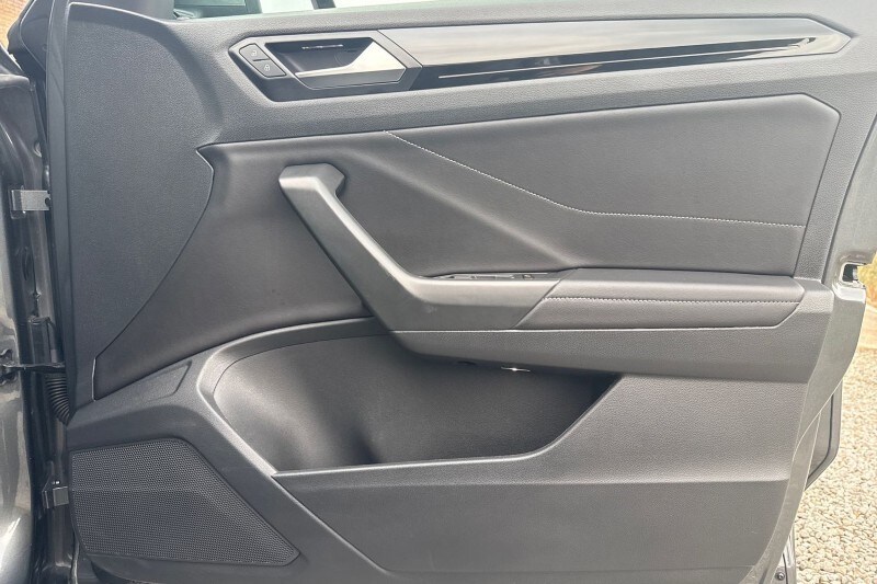 Used Volkswagen T-Roc 2023 for sale - 77700978: Photo 11