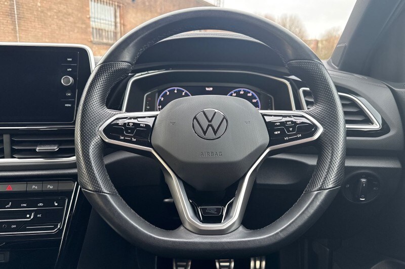 Used Volkswagen T-Roc 2023 for sale - 77700978: Photo 17