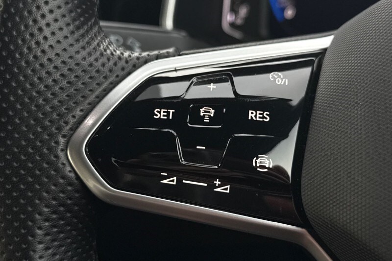 Used Volkswagen T-Roc 2023 for sale - 77700978: Photo 18