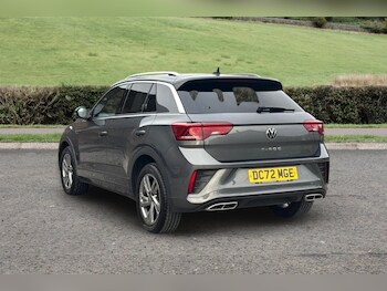 Used Volkswagen T-Roc 2023 for sale - 77700978: Photo