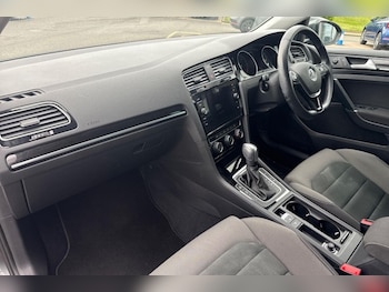 Used Volkswagen Golf 2019 for sale - 79311684: Photo