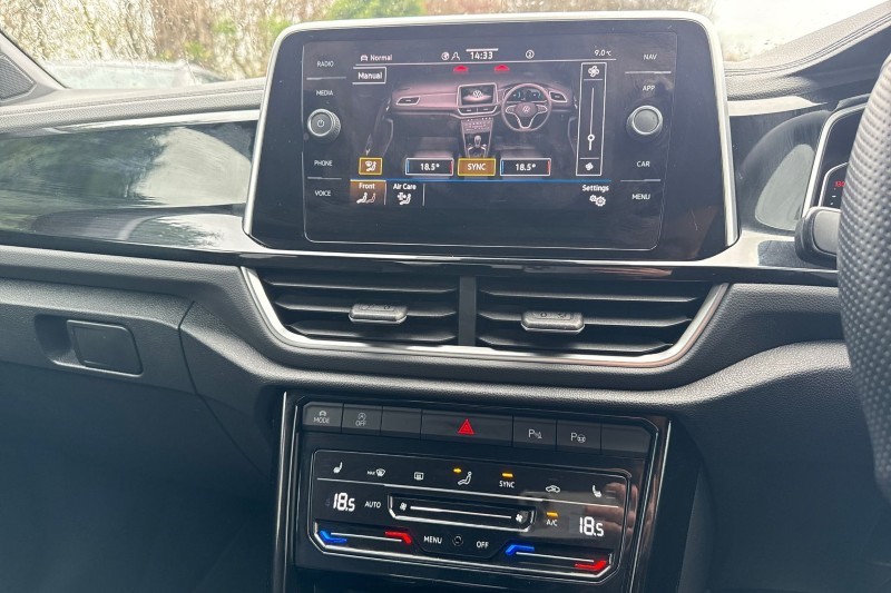 Used Volkswagen T-Roc 2023 for sale - 76982003: Photo 25