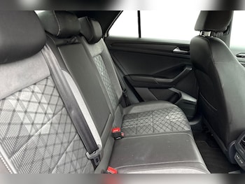 Used Volkswagen T-Roc 2023 for sale - 76982003: Photo