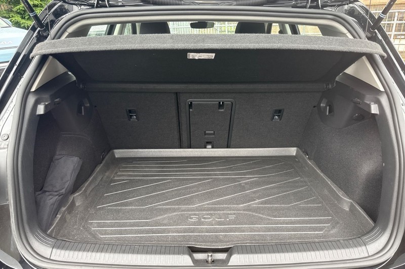 Used Volkswagen Golf 2023 for sale - 76981299: Photo 31