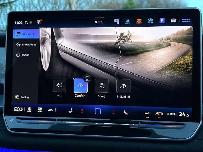 Used Volkswagen Touran 2025 for sale - 77033021: Photo 28